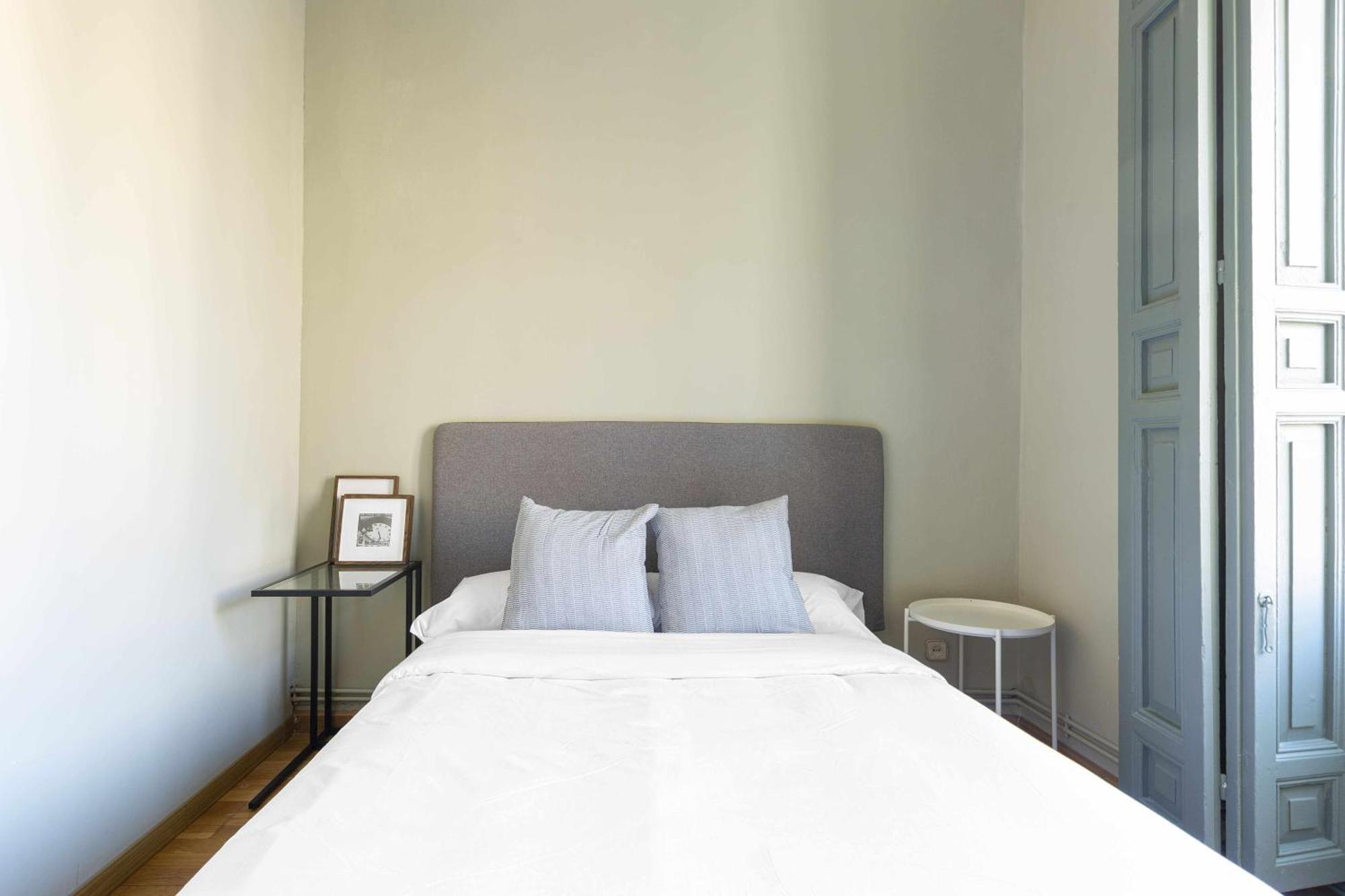 Sol Y Tirso Rooms Мадрид Экстерьер фото